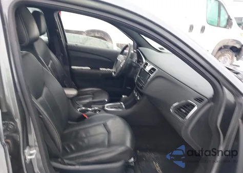 2012 Chrysler 200 Limited z USA, uszkodzony, nr VIN 1C3CCBCGXCN188997